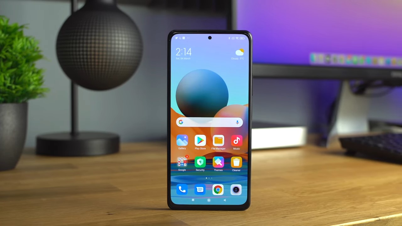 a device on table xiaomi note 10 pro max